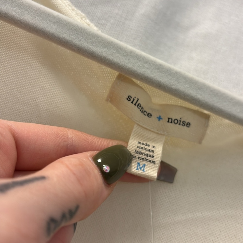 NWT Urban Outfitters Silence + Noise Grommet Tank - Picture 4 of 8